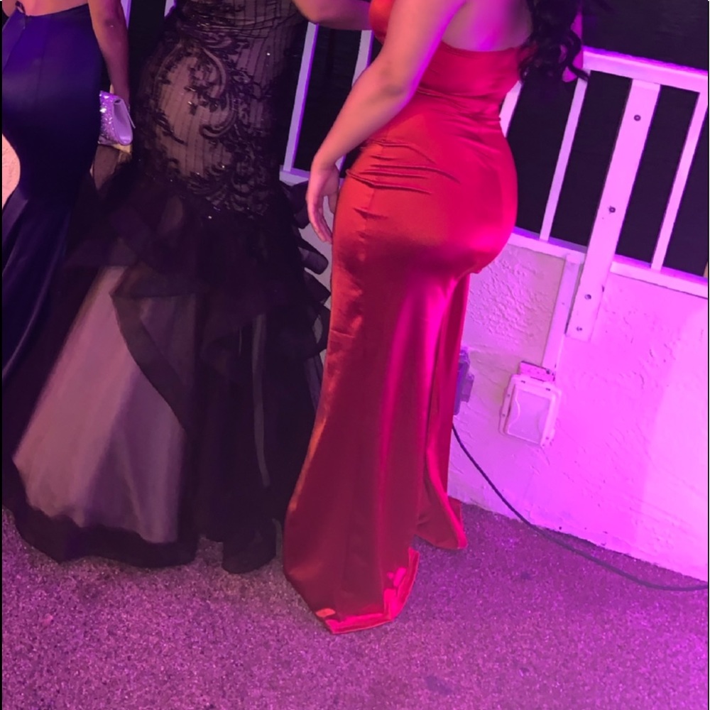 Dress - Picture 2 of 3